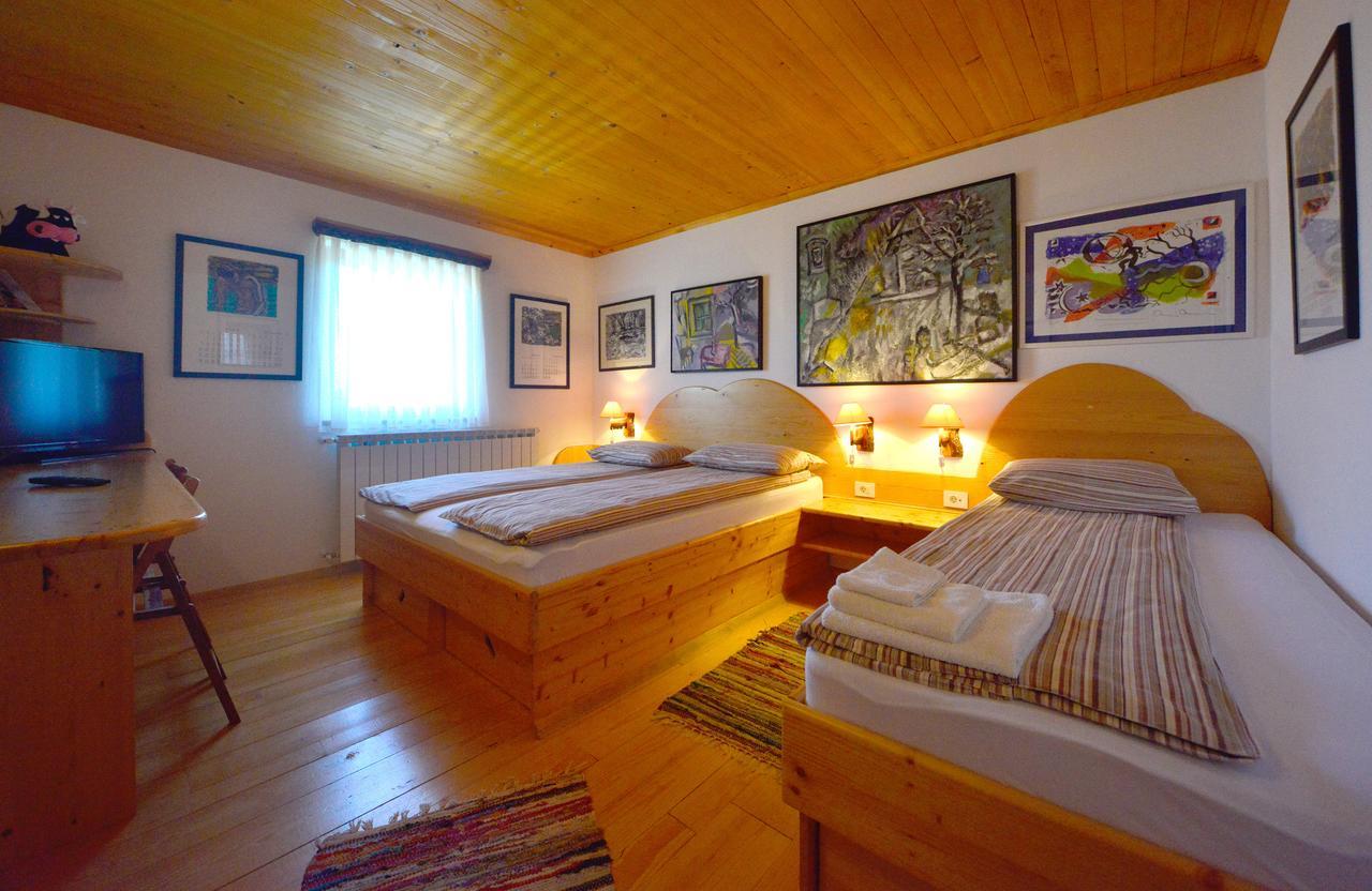 Kod Korita Rooms Crni Lug Exterior photo